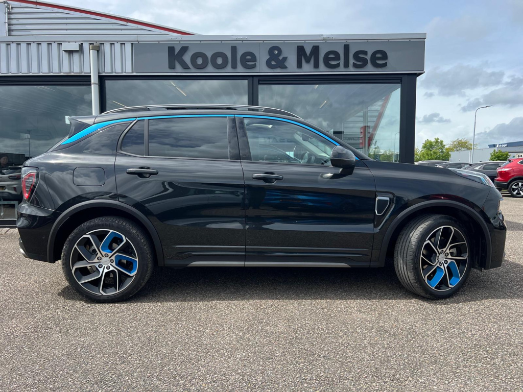 Lynk & Co 01
