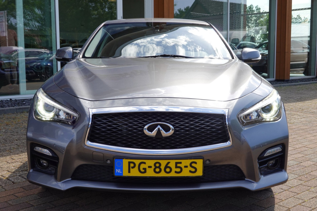 Infiniti Q50