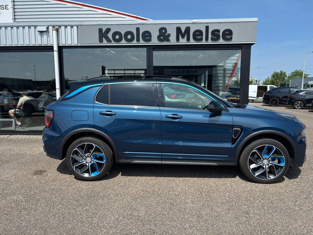Lynk & Co 01