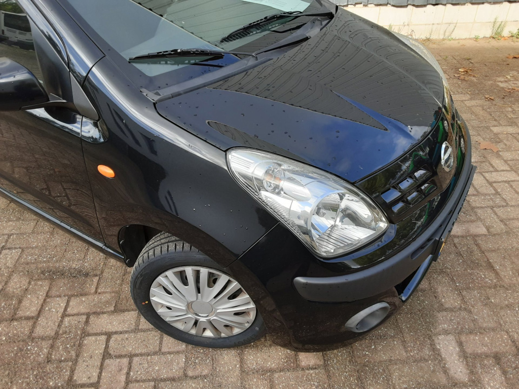Nissan Pixo