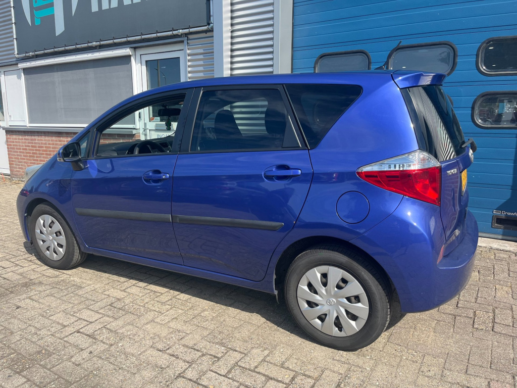 Toyota Verso-s