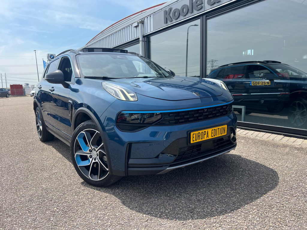 Lynk & Co 01