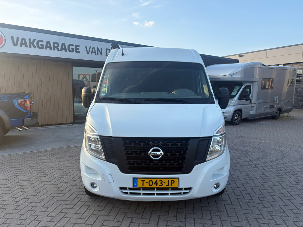 Nissan Nv400