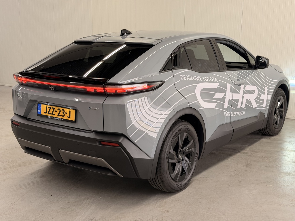 Toyota C-hr+