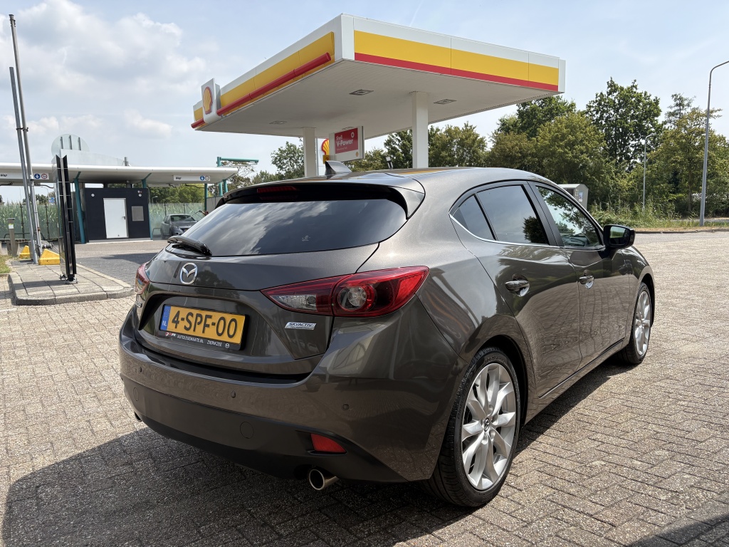 Mazda 3