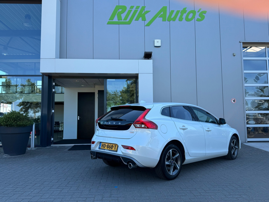 Volvo V40