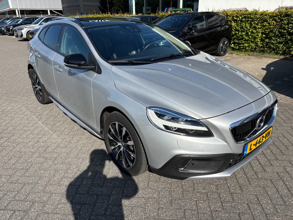 Volvo V40