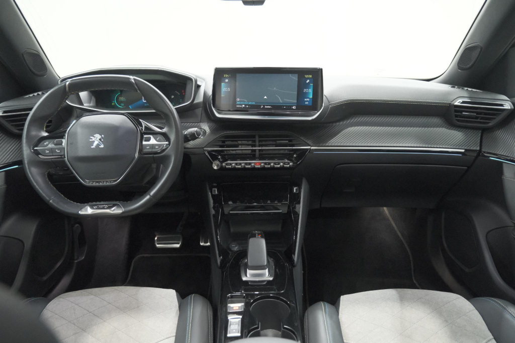 Peugeot E-2008
