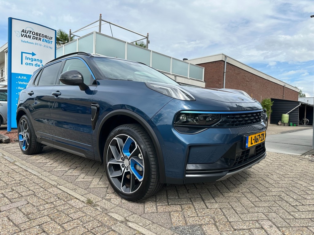 Lynk & Co 01