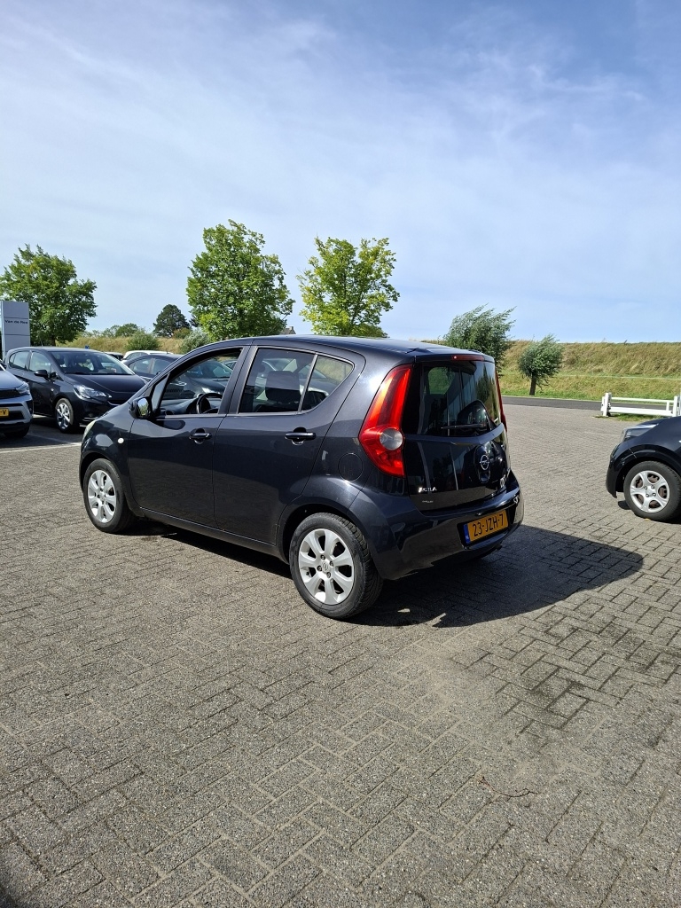Opel Agila
