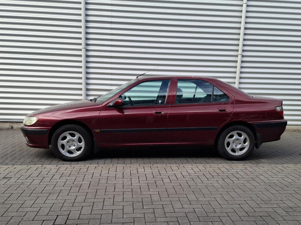 Peugeot 406