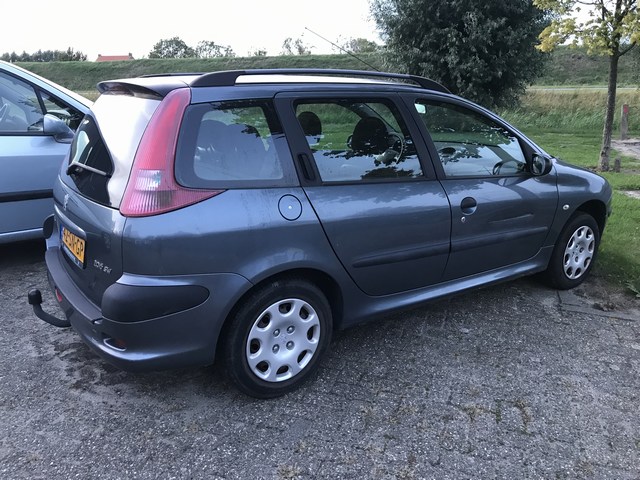 Peugeot 206