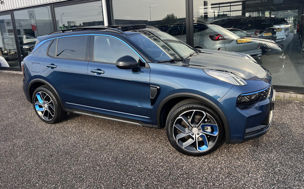 Lynk & Co 01