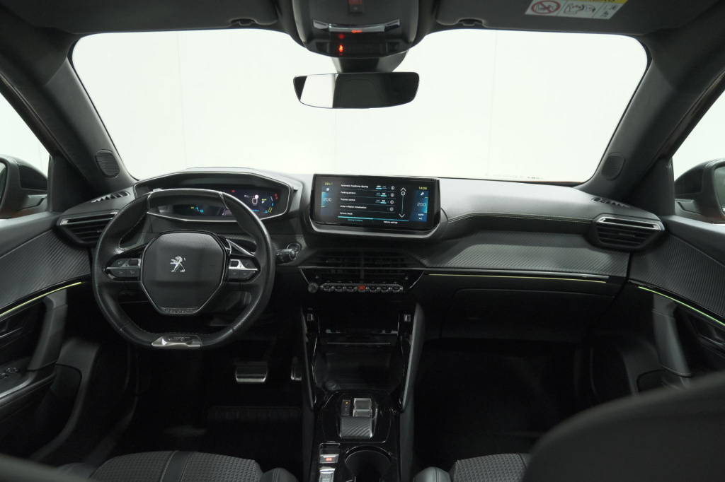 Peugeot E-2008