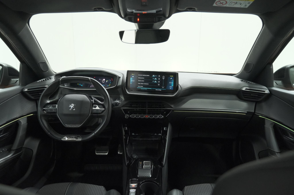 Peugeot E-2008