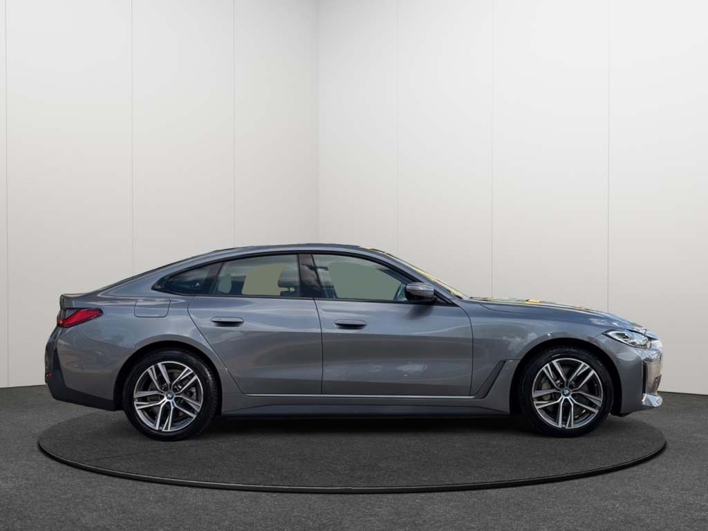 BMW I4