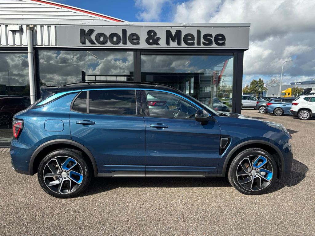 Lynk & Co 01