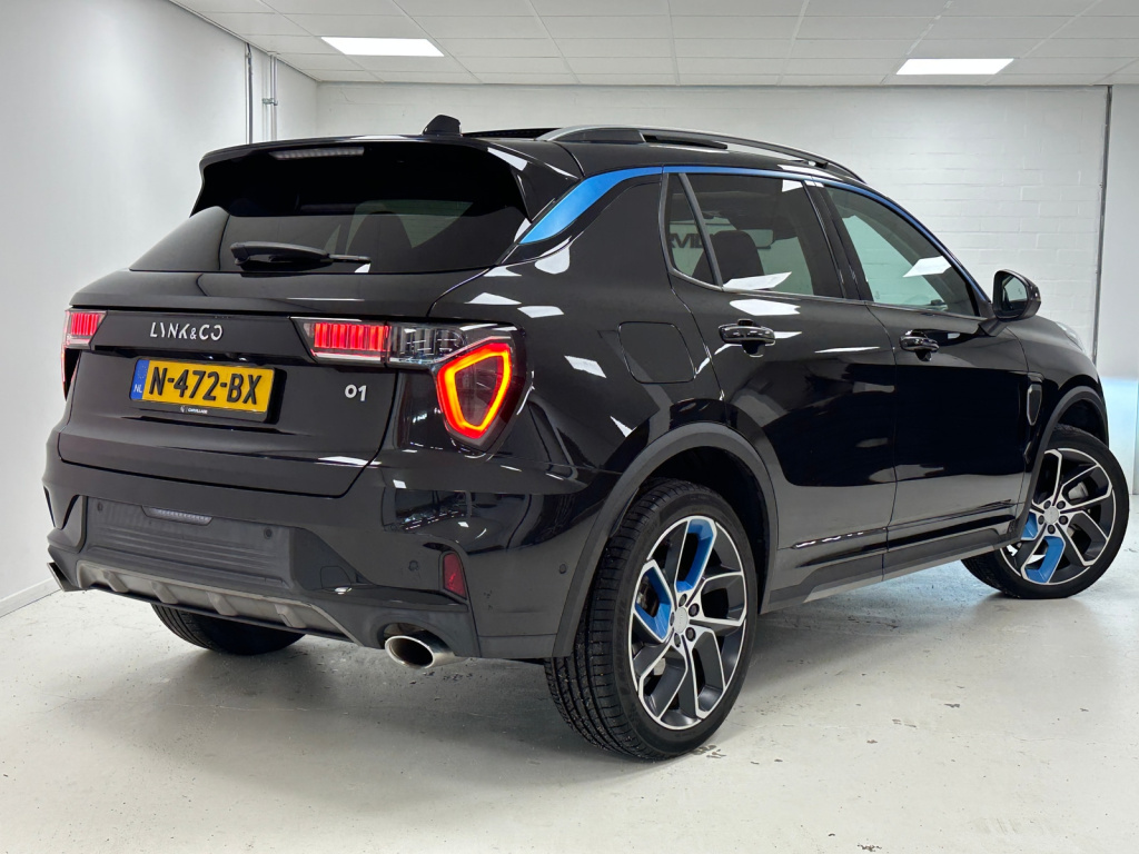 Lynk & Co 01
