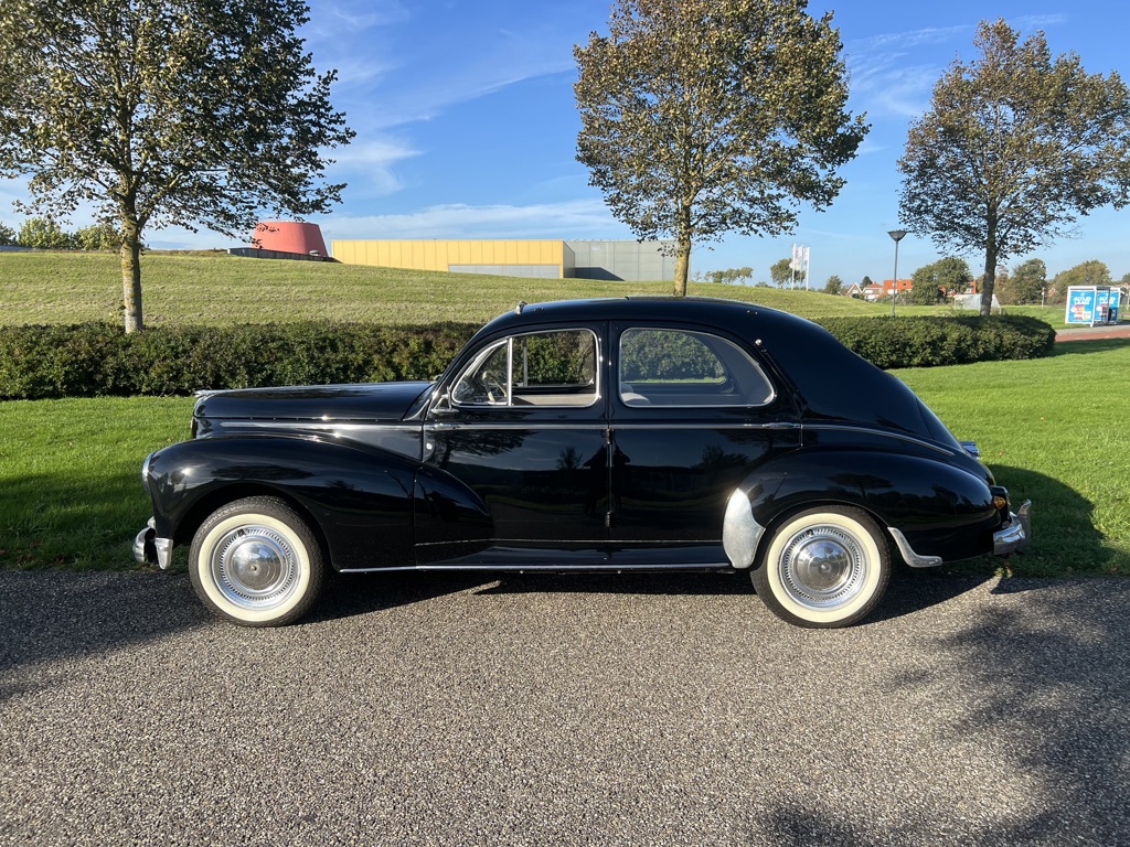 Peugeot 203