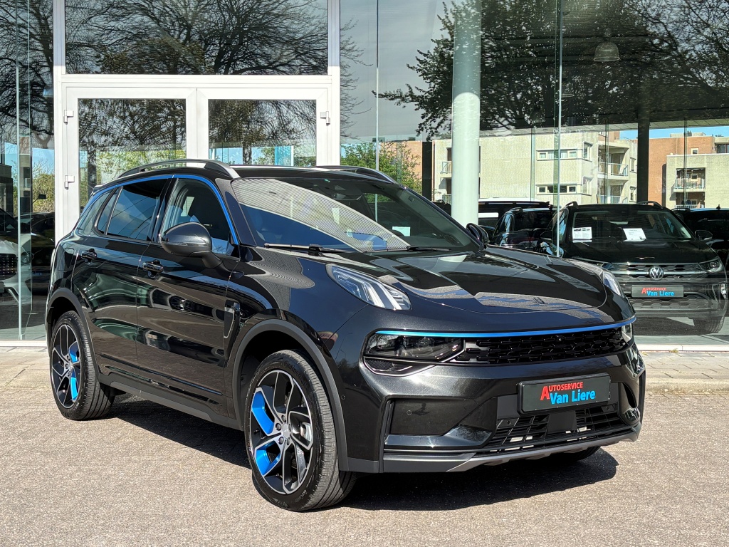 Lynk & Co 01