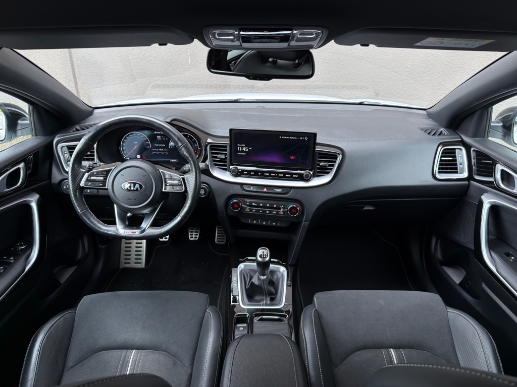 Kia Proceed