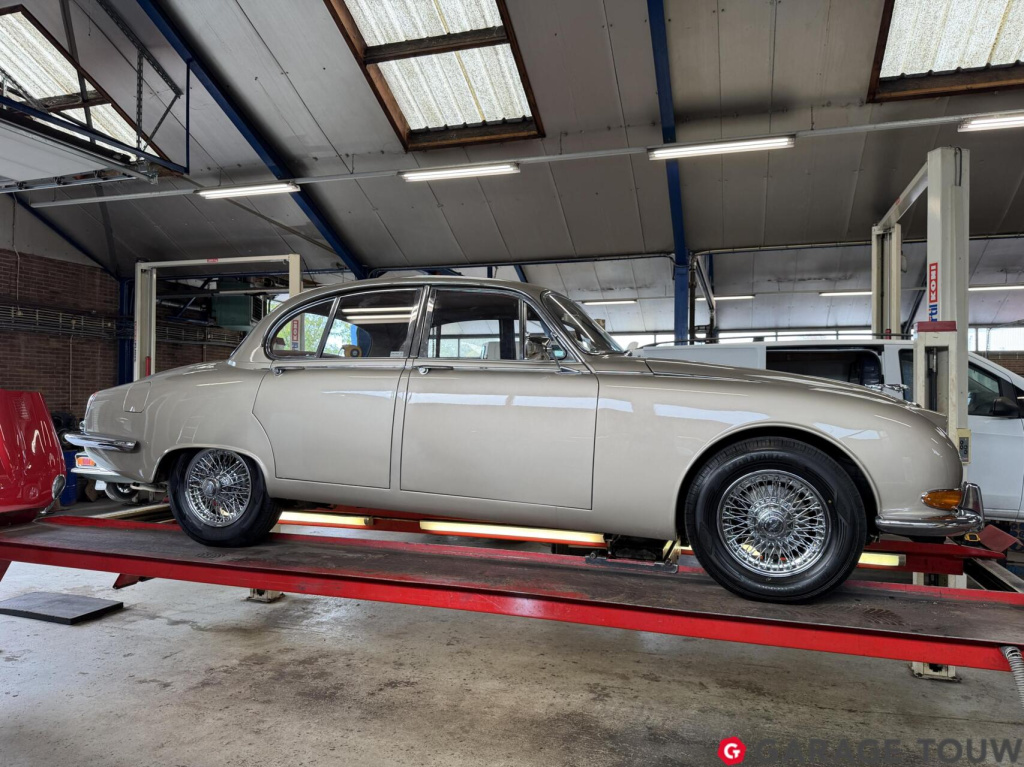 Jaguar S-Type