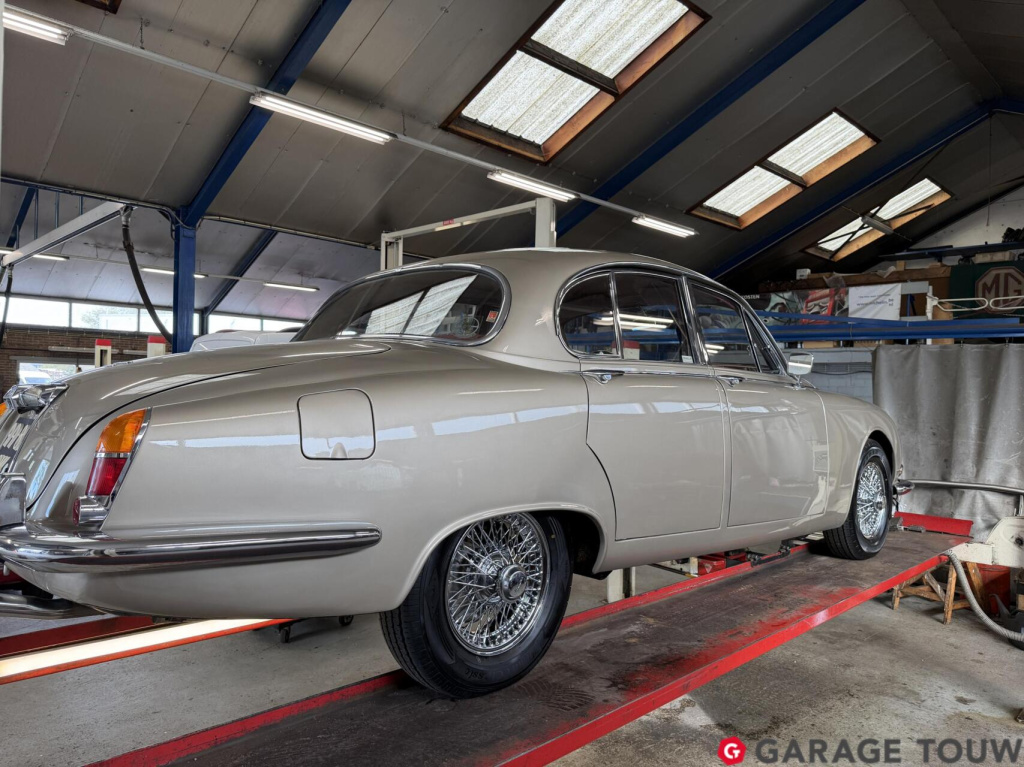 Jaguar S-Type