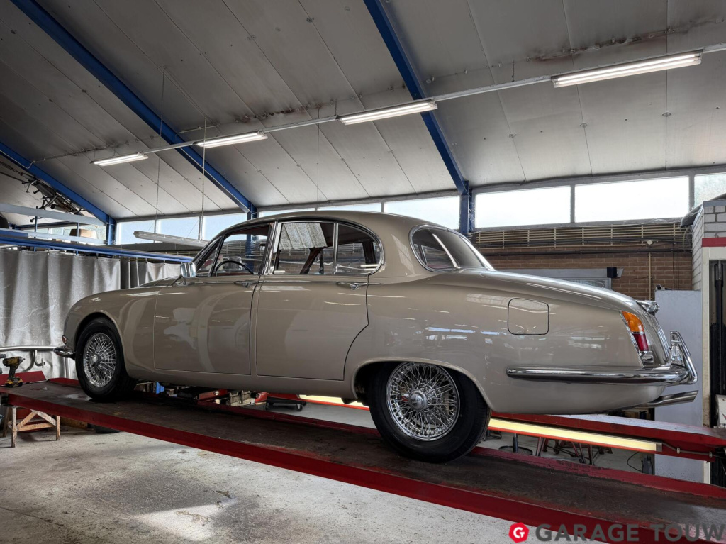 Jaguar S-Type