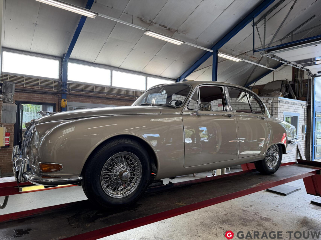 Jaguar S-Type