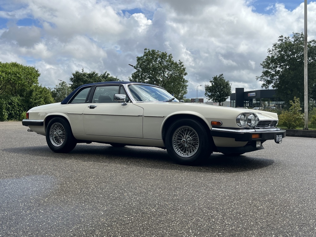 Jaguar Xj