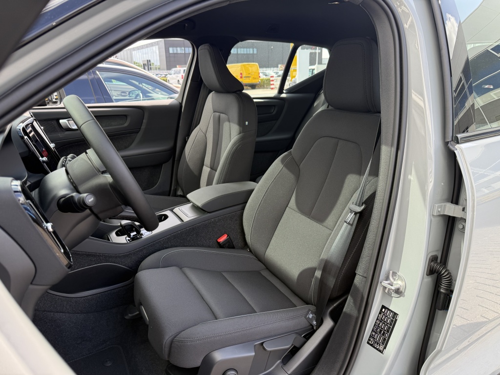 Volvo Ex40