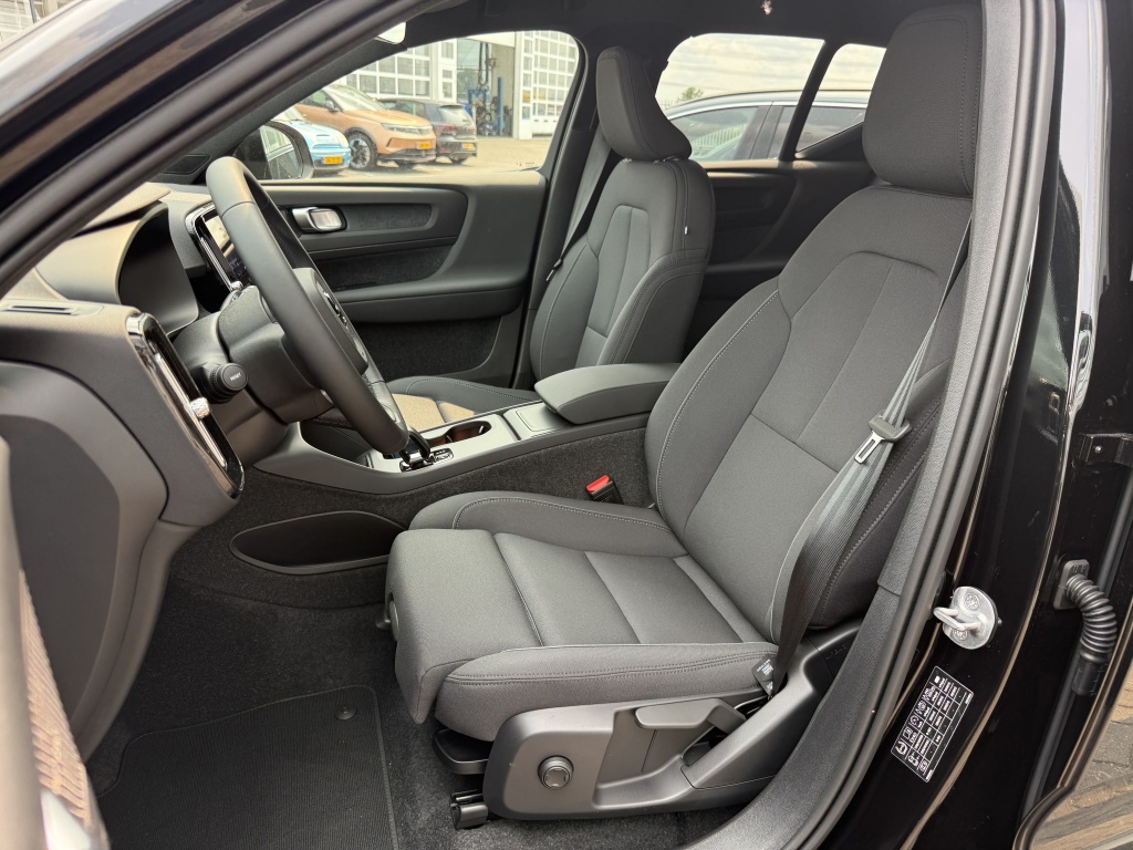Volvo Ex40