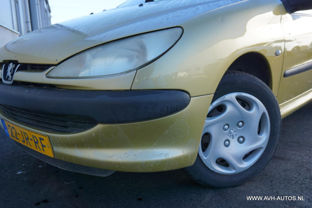 Peugeot 206