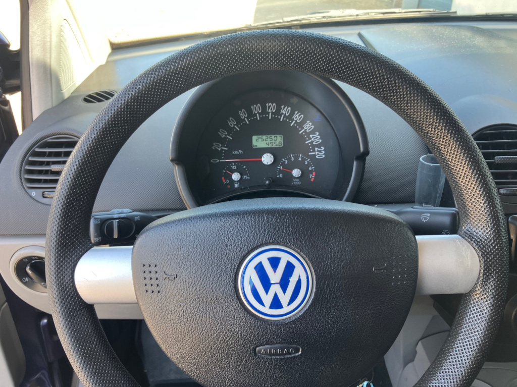 Volkswagen New Beetle