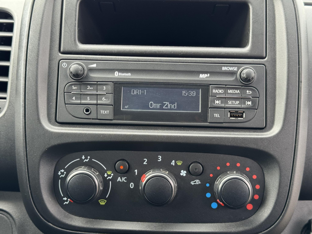 Nissan Nv300