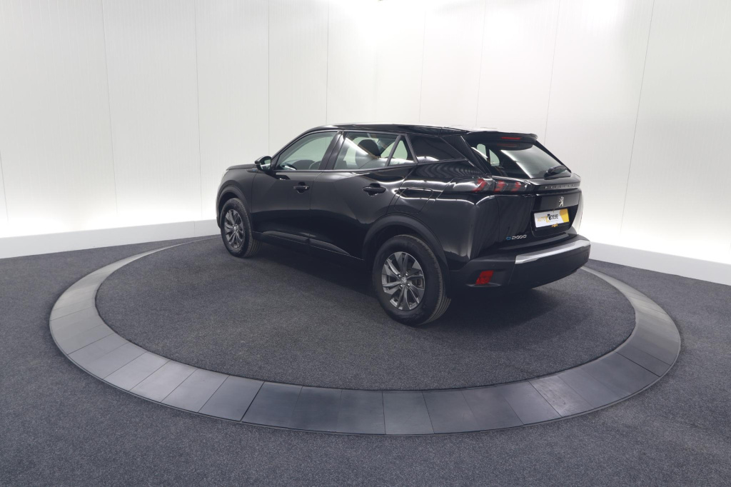 Peugeot E-2008