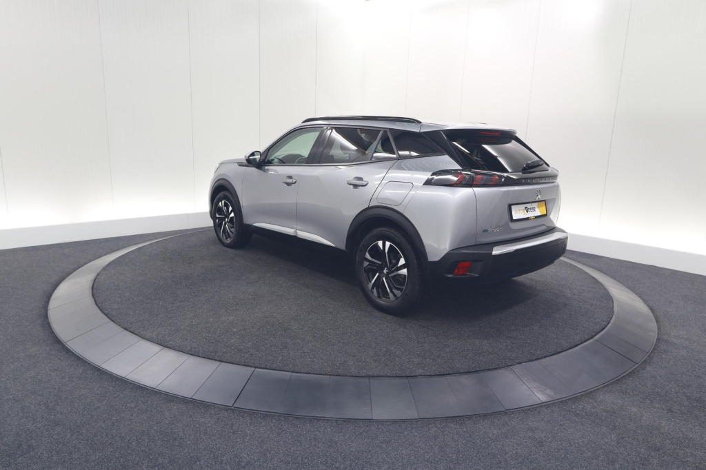 Peugeot E-2008
