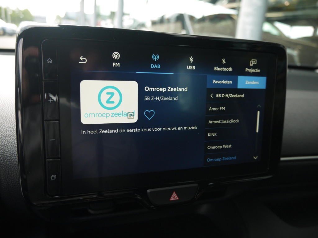 Mazda 2 Hybrid