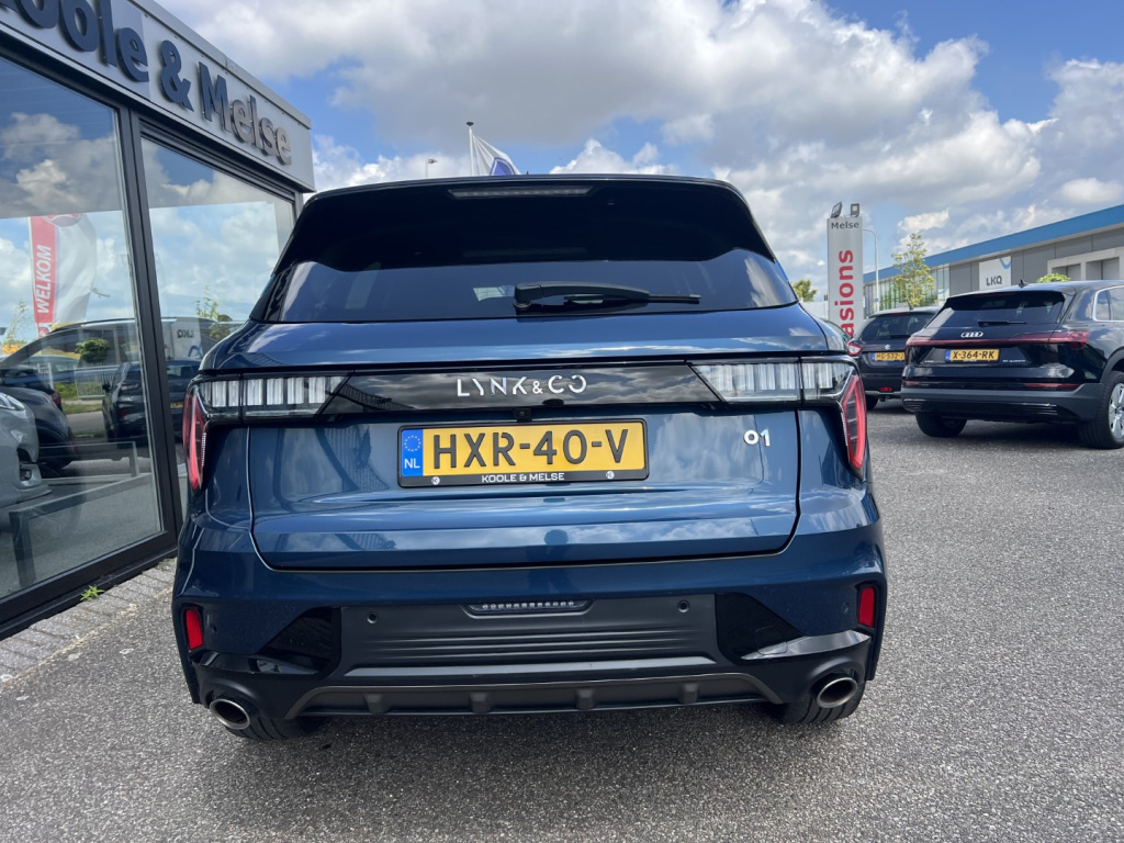 Lynk & Co 01