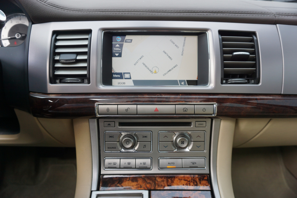 Jaguar XF