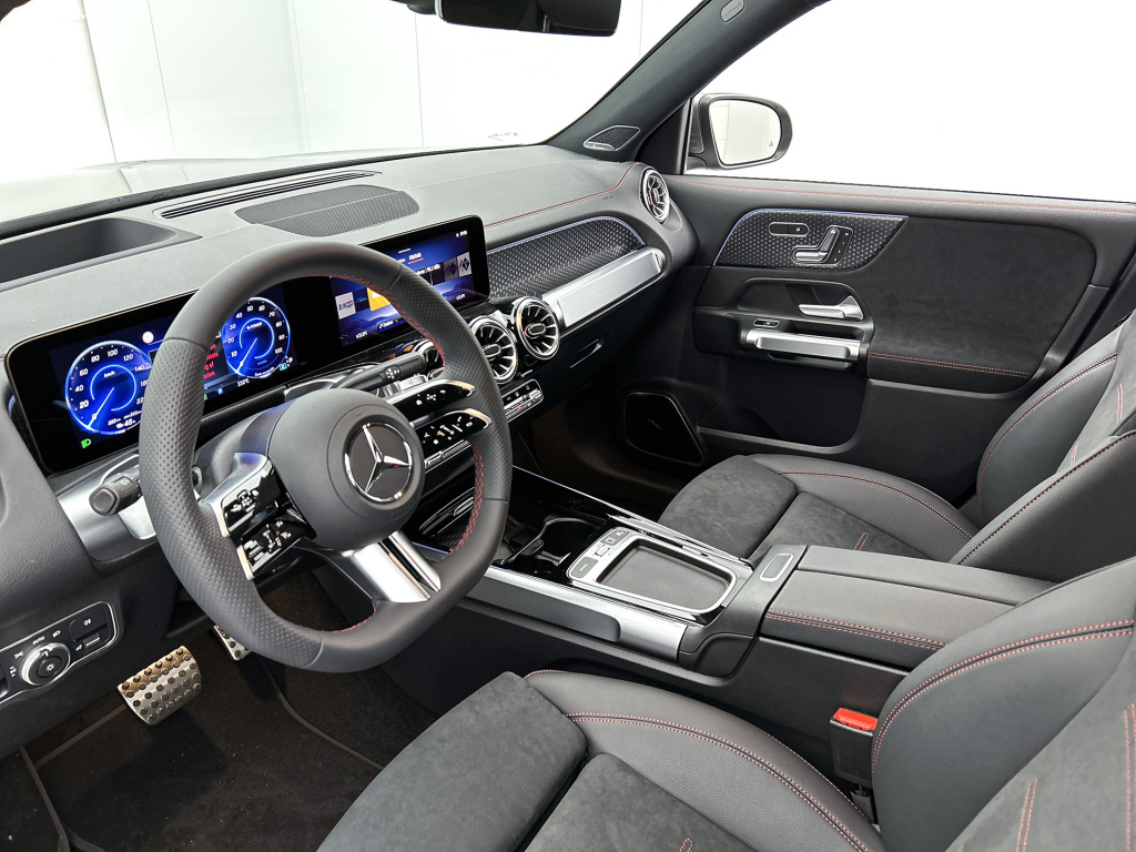 Mercedes-Benz Eqb