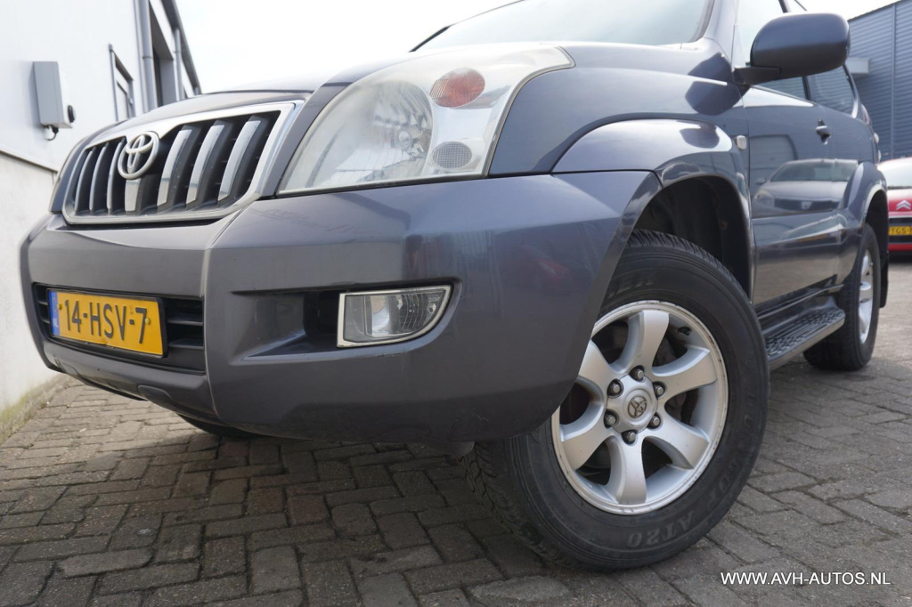 Toyota Land Cruiser