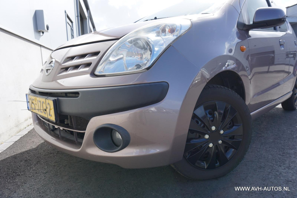 Nissan Pixo