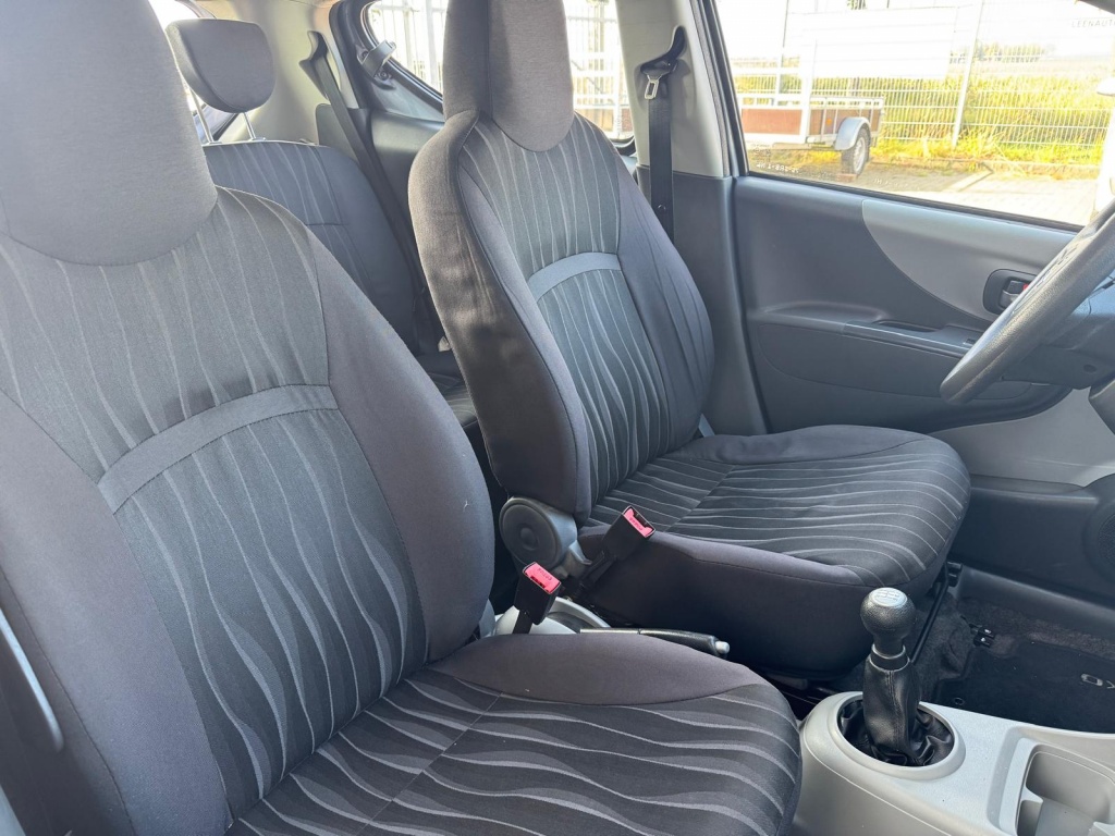 Nissan Pixo