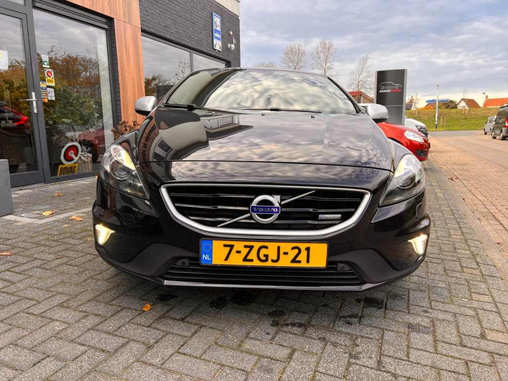 Volvo V40