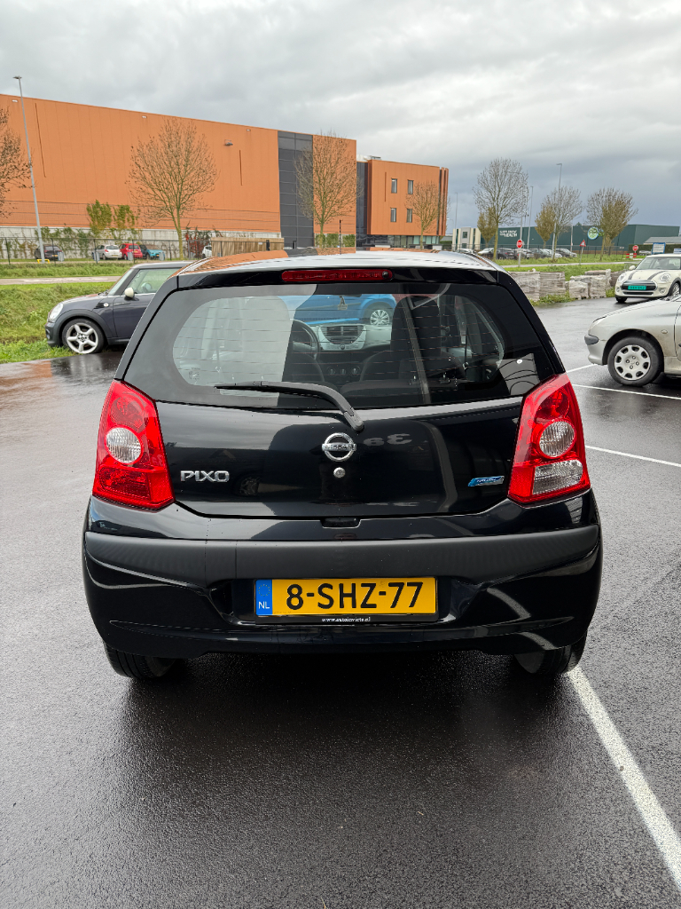 Nissan Pixo