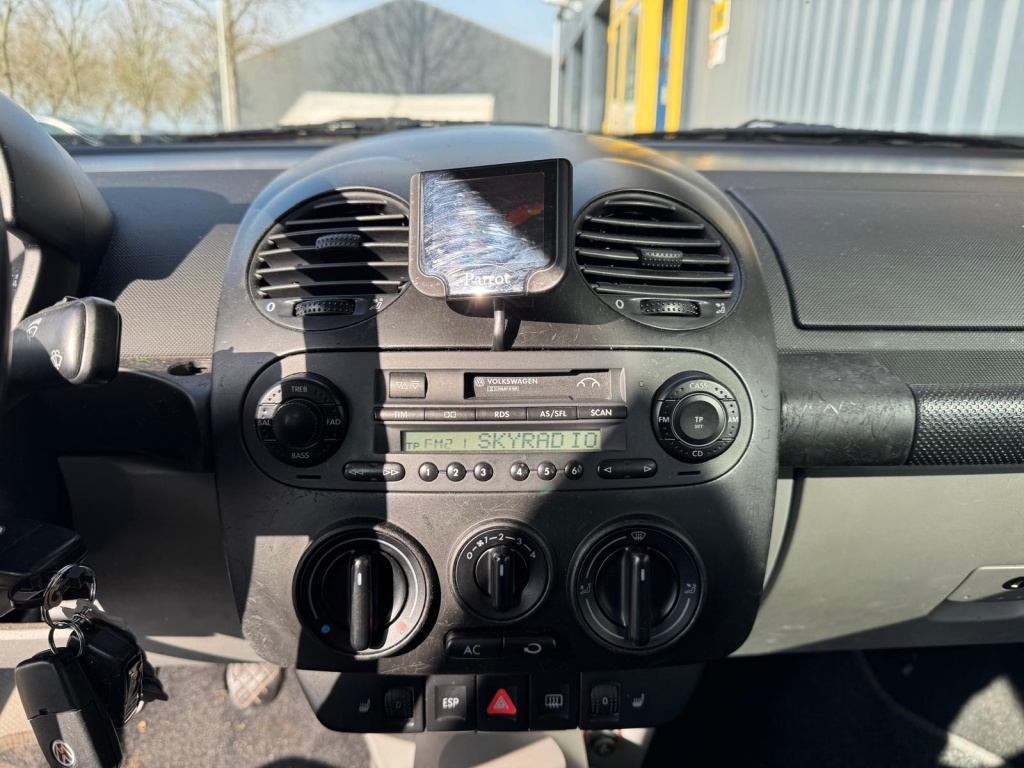 Volkswagen New Beetle