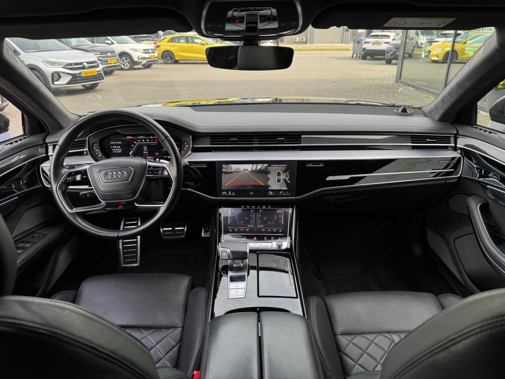 Audi S8