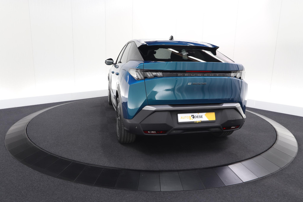 Peugeot E-3008