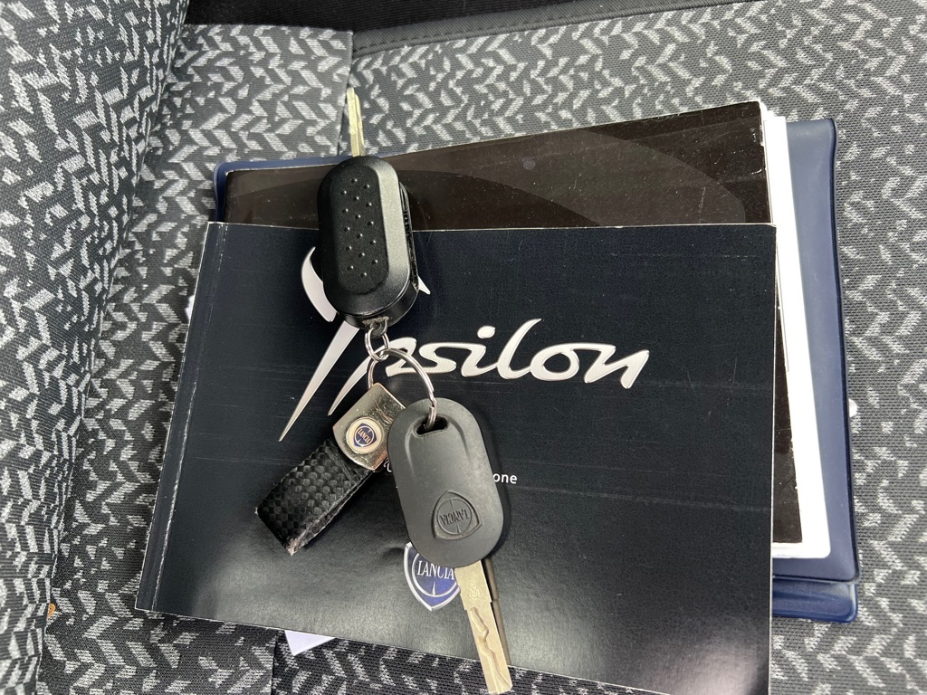 Lancia Y(psilon)